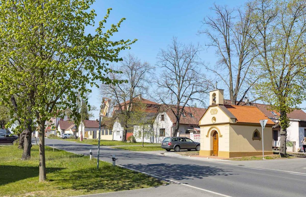 Laskara Garden Apartment By Prague Forest Nove Jirny Exterior photo