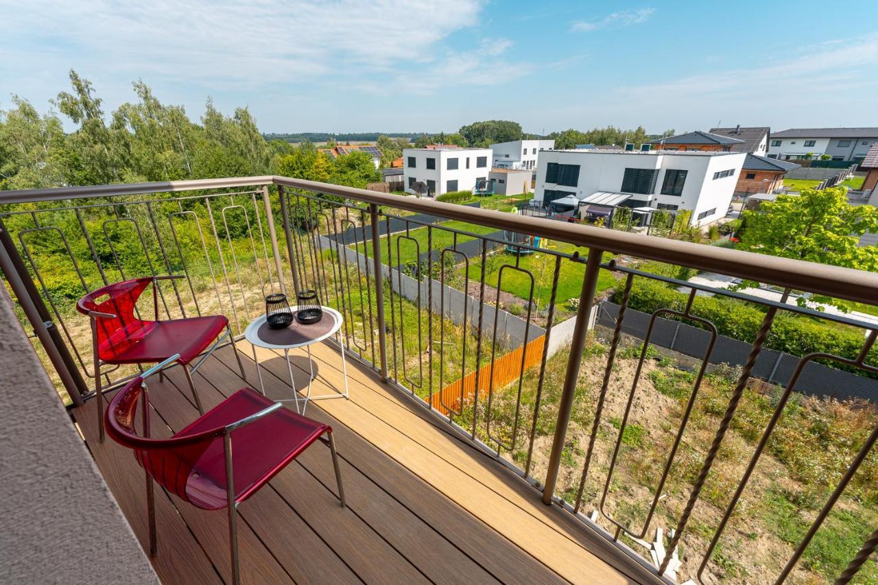 Laskara Garden Apartment By Prague Forest Nove Jirny Exterior photo